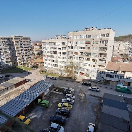 Central Apartment Targovishte Exterior foto